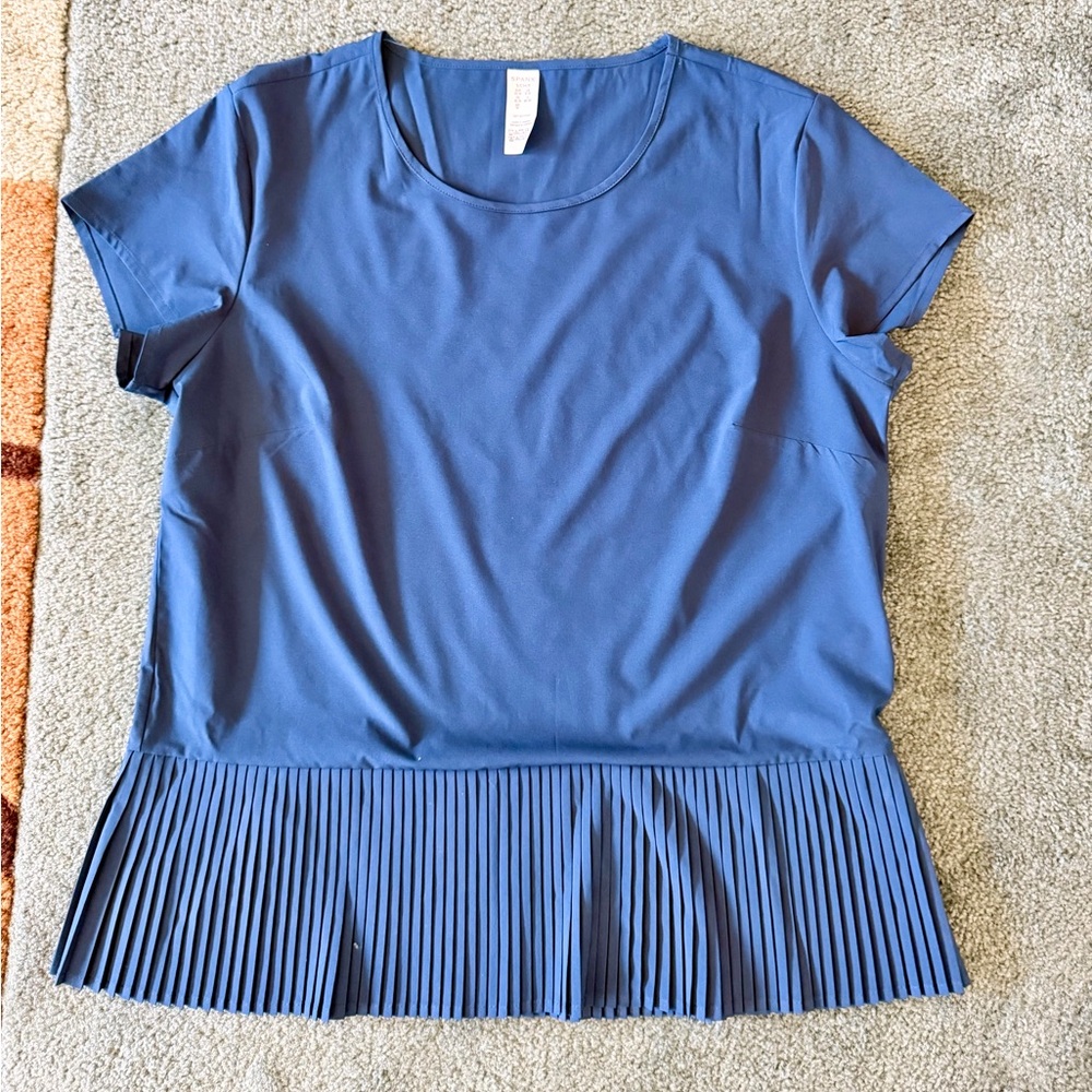 SPANX Yes Pleats Shirt Womens Size S Navy Blue Active Stretch UPF 50 Athleisure - Picture 2 of 5
